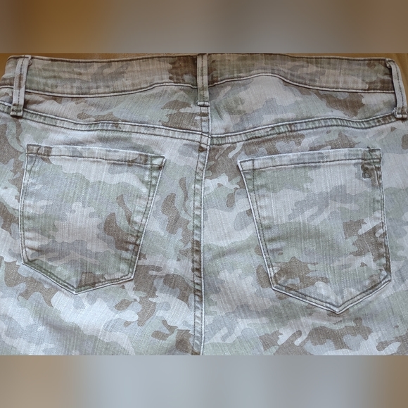 Jessica Simpson Camo Stretch Zipper Jeans Metal button - Picture 12 of 12